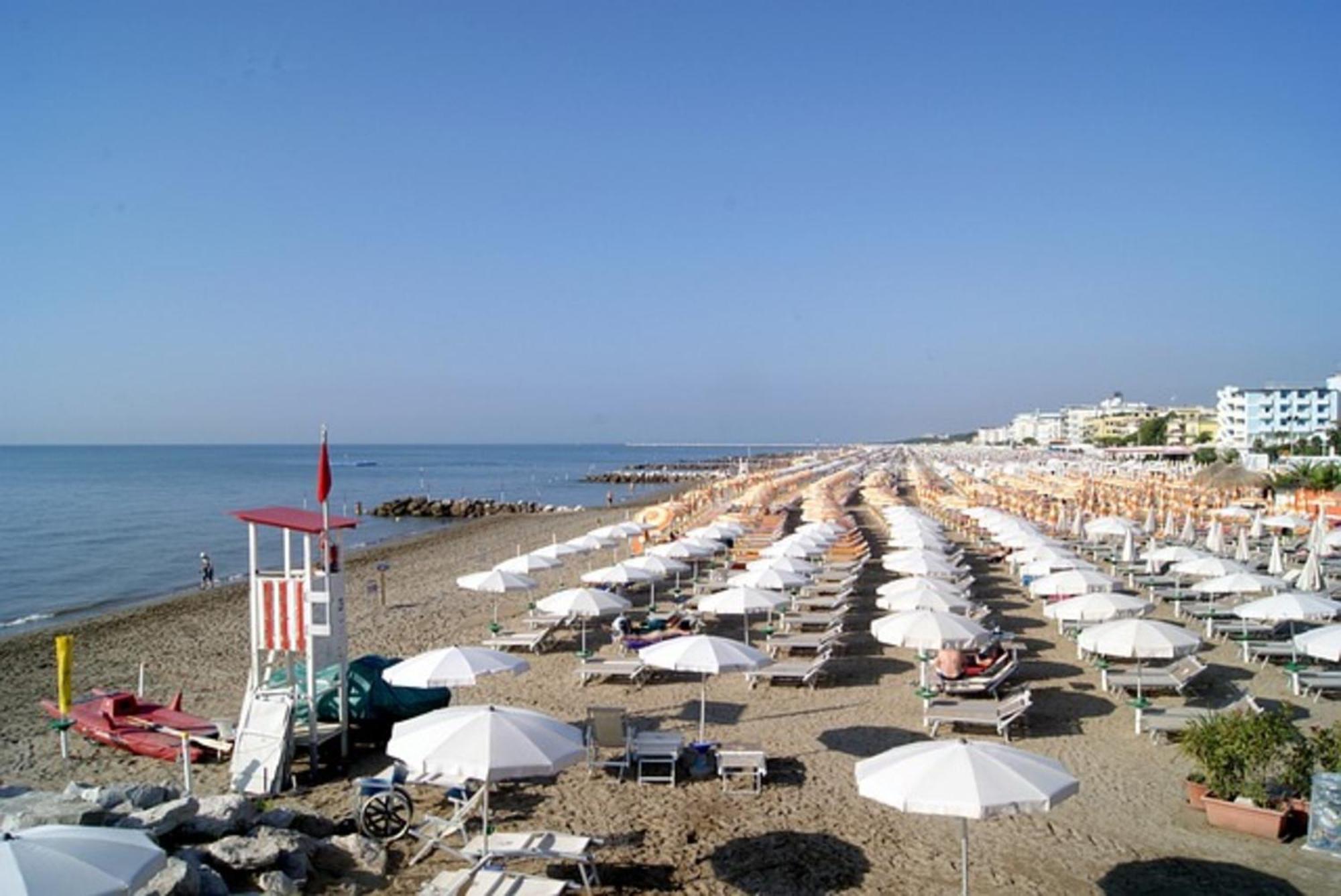 Modern Flat Close To Caorle Ponente Beach - Beahost Apartment Екстериор снимка